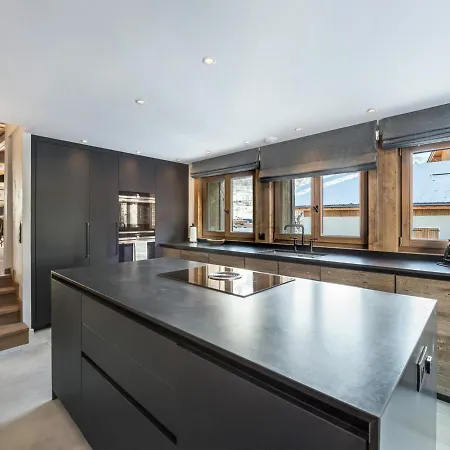 Moderne Avec Jacuzzi Et 5 Chambres, Proche Telecabine Et Ski-bus, Meribel Le Raffort - Fr-1-566-14 * Les Allues