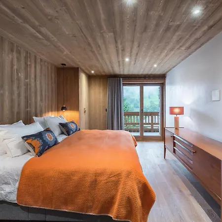 Moderne Avec Jacuzzi Et 5 Chambres, Proche Telecabine Et Ski-bus, Meribel Le Raffort - Fr-1-566-14 *